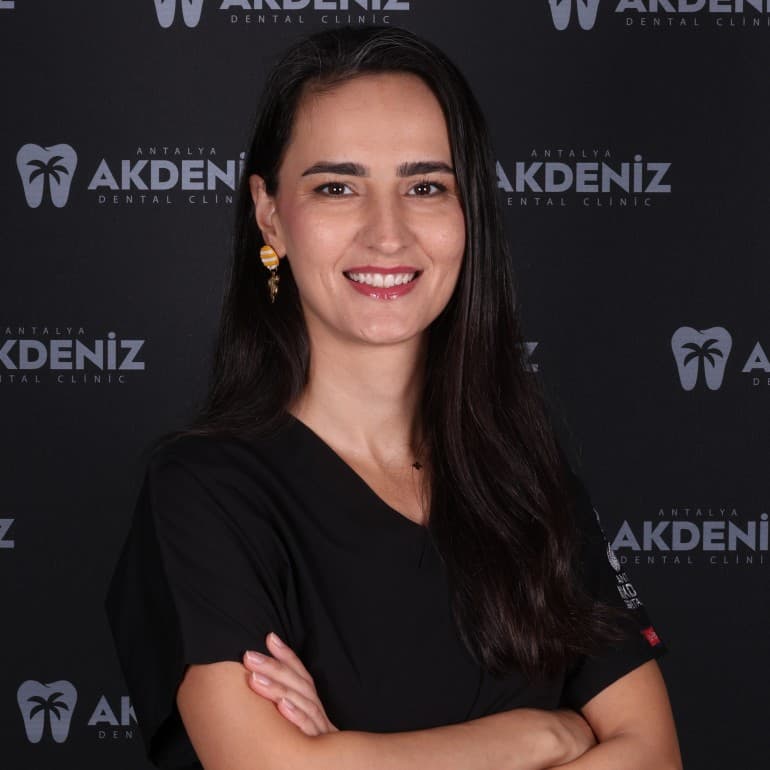 Lek. dent. Funda Özen – Akdeniz Dental